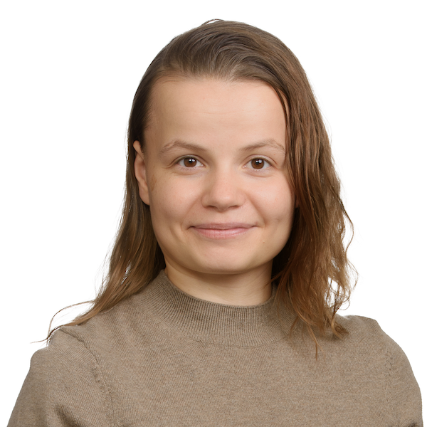 Äännekoulun puheterapeutti Eerika Lukkari